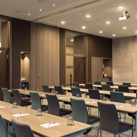 Hyatt Place Frankfurt Airport Hotel