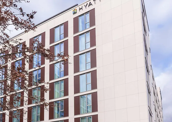 Hyatt Place Frankfurt Airport מלון