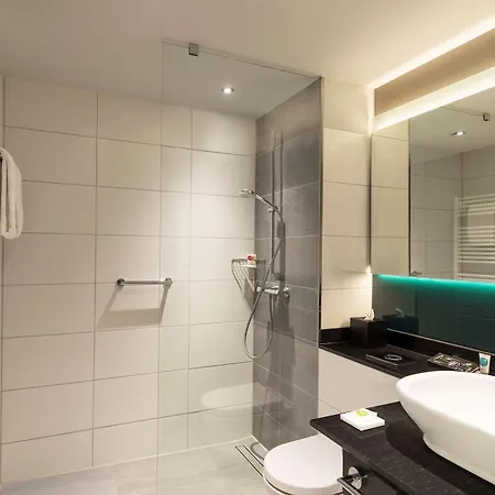 Hyatt Place Frankfurt Airport 4*