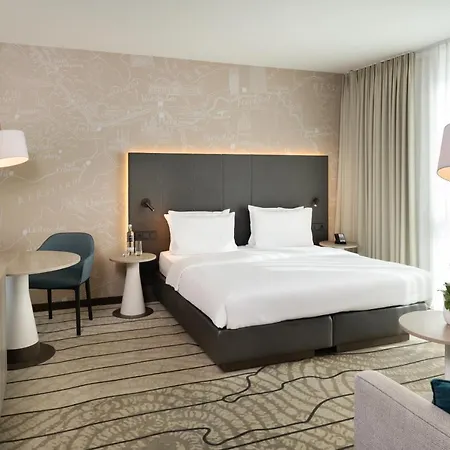 Otel Hyatt Place Frankfurt Airport 4*