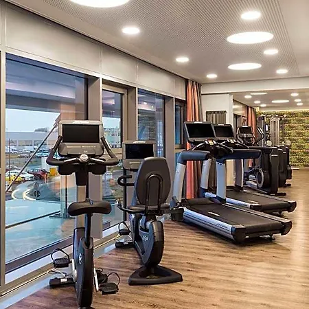 Hyatt Place Frankfurt Airport 4*