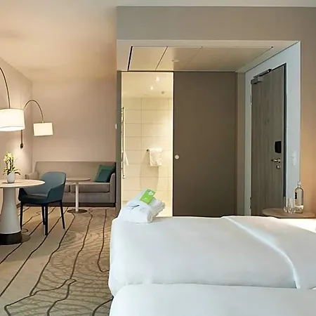 Hyatt Place Frankfurt Airport Ξενοδοχείο 4*
