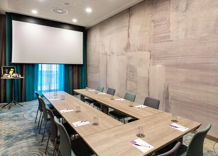 Hyatt Place Frankfurt Airport Otel 4*