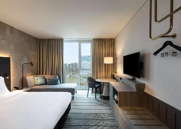 Hyatt Place Frankfurt Airport 4*