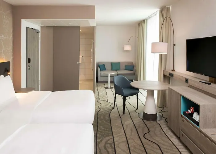 Hyatt Place Frankfurt Airport Hotel 4*