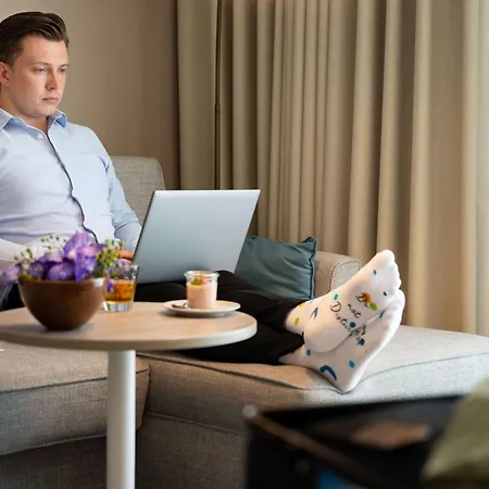 Hyatt Place Frankfurt Airport 4*