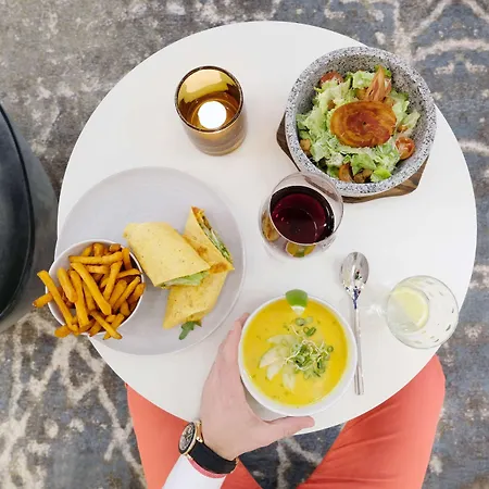 Hyatt Place Frankfurt Airport 4* Φραγκφούρτη