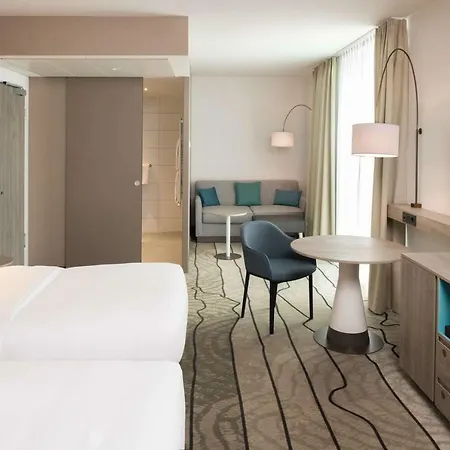 Hyatt Place Frankfurt Airport Hotel 4*